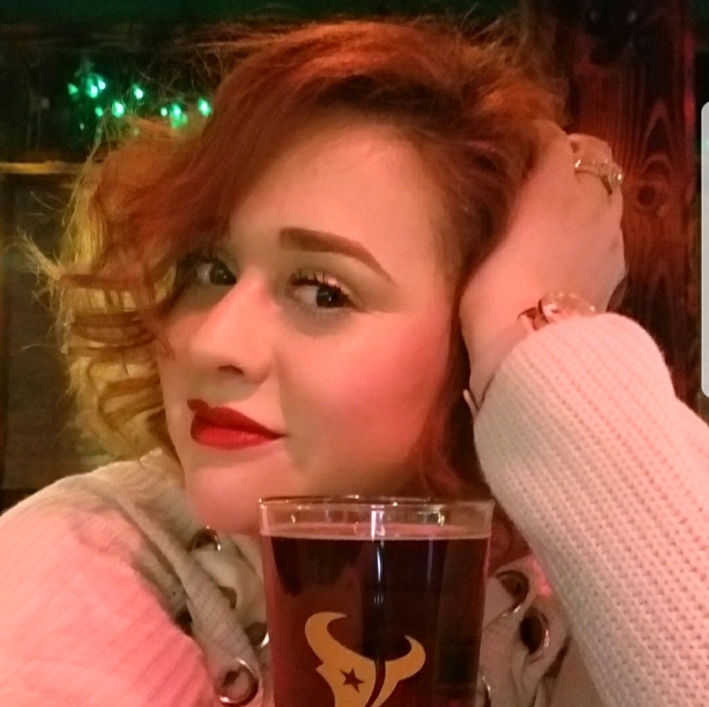Meet your Posher, Claudia
